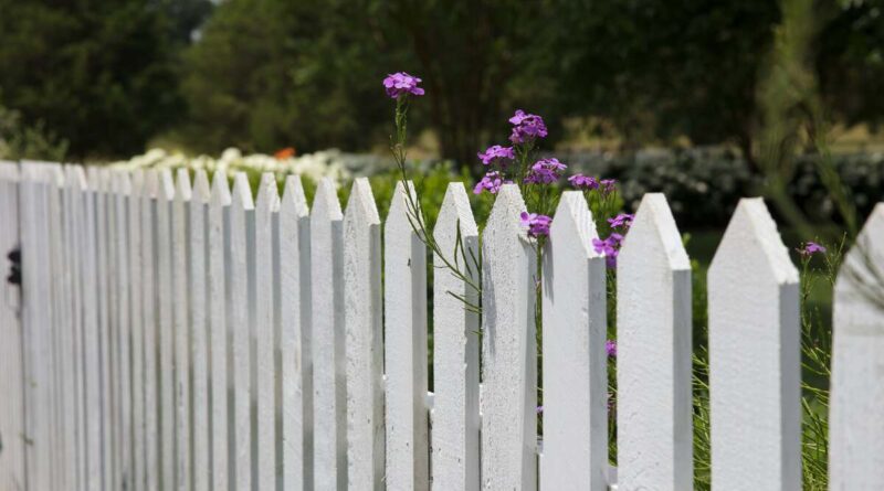 fence contractor Irvine